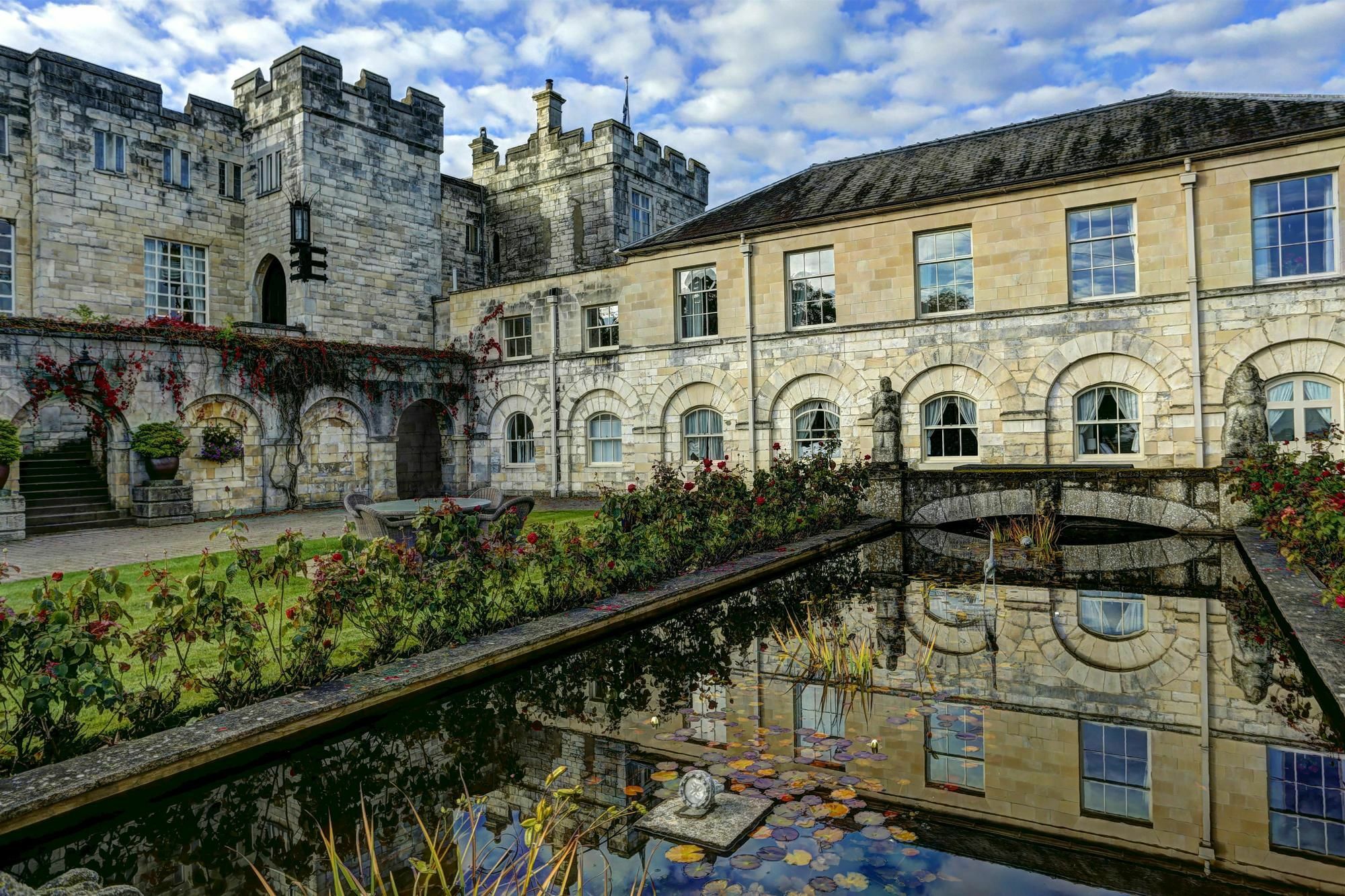 Hazlewood Castle & Spa Тадкастър Екстериор снимка
